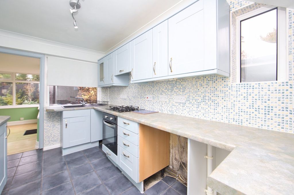 Property photo 3 of 11 Picture 3