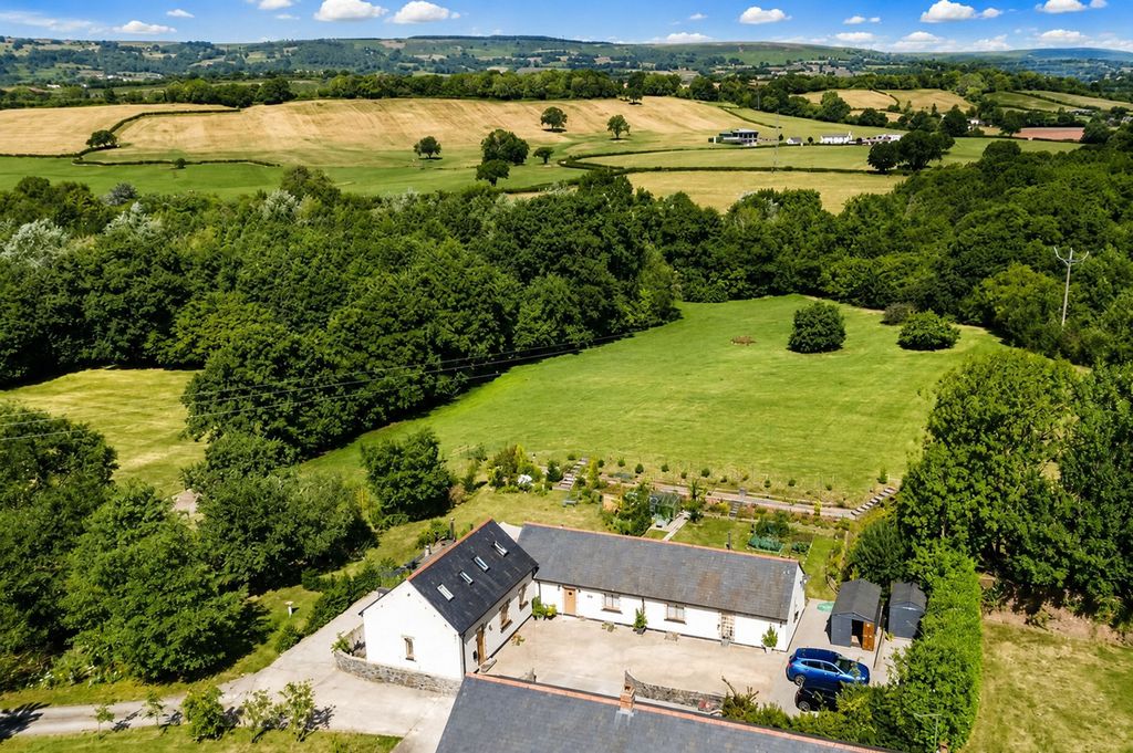 Property photo 1 of 35