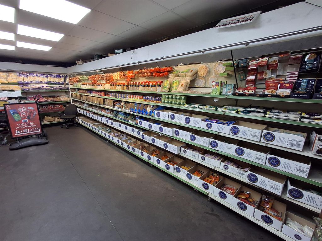 Property photo 2 of 6 Photo 1