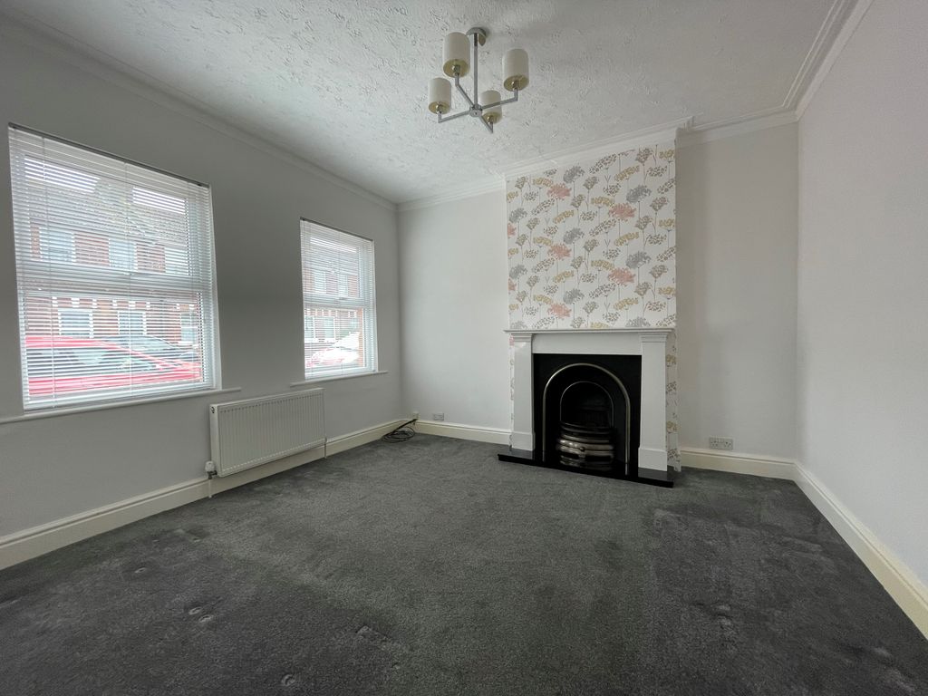 Property photo 2 of 14 Living Room