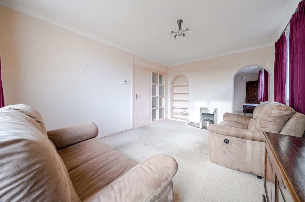 Property photo 3 of 20 1386115-17-692ee8...