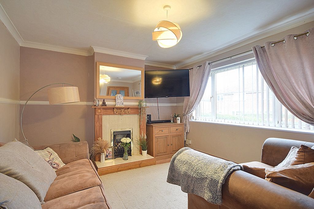 Property photo 3 of 20 Malham Road Ewemove Brighouse Olly (1)