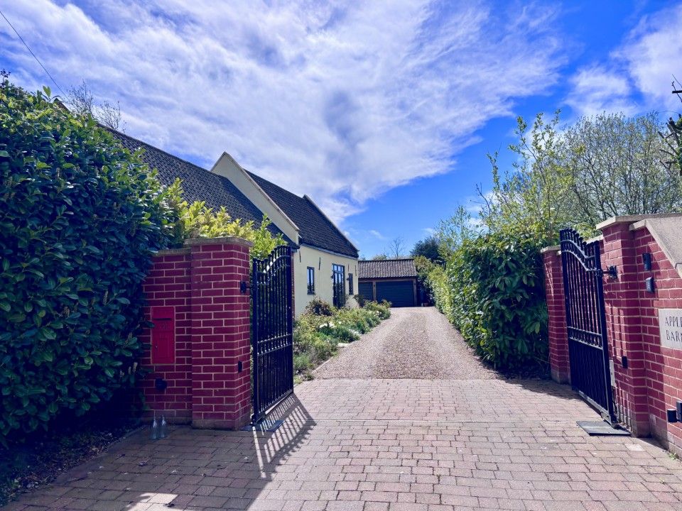 Property photo 2 of 48