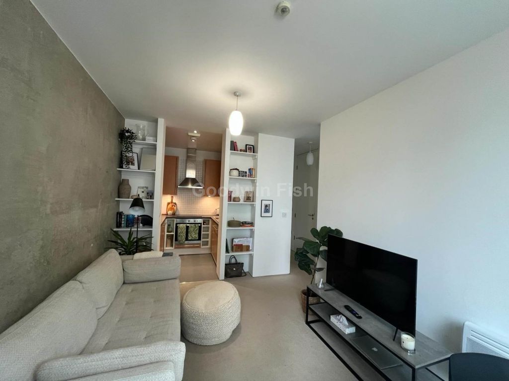 Property photo 2 of 9