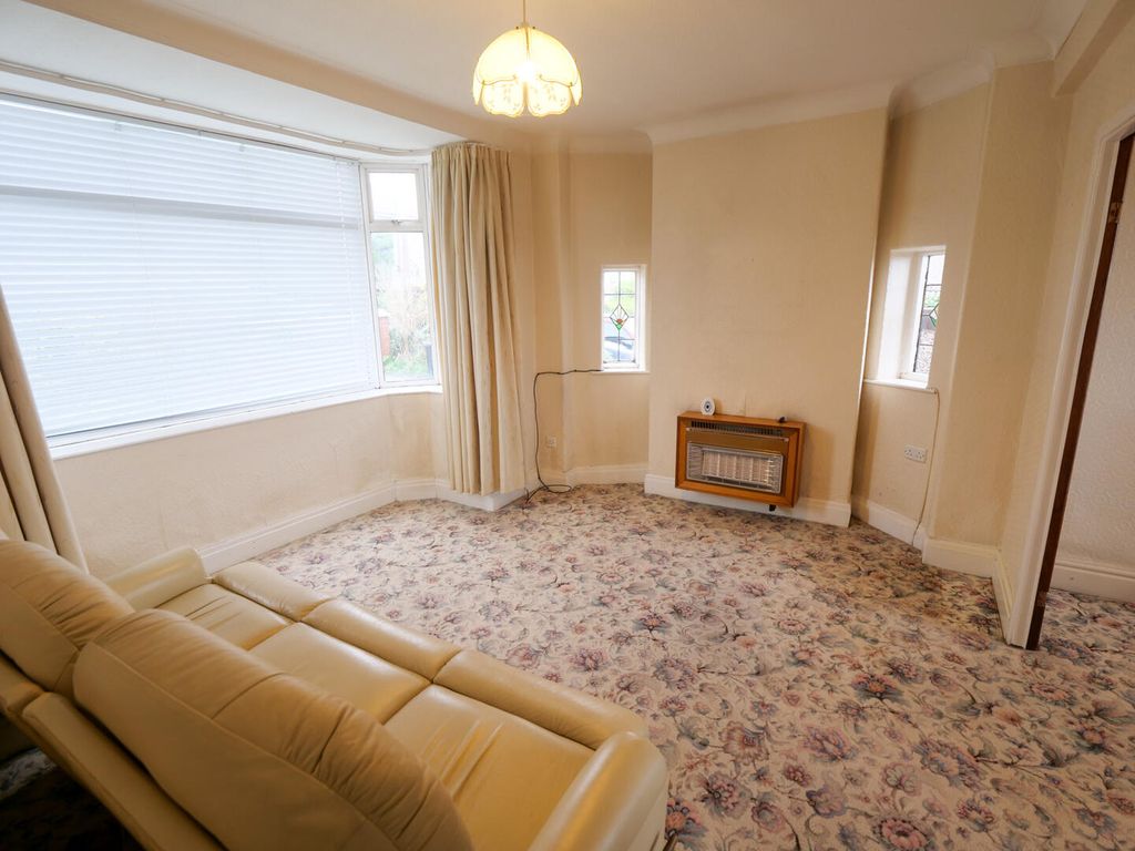 Property photo 3 of 16 Living Room