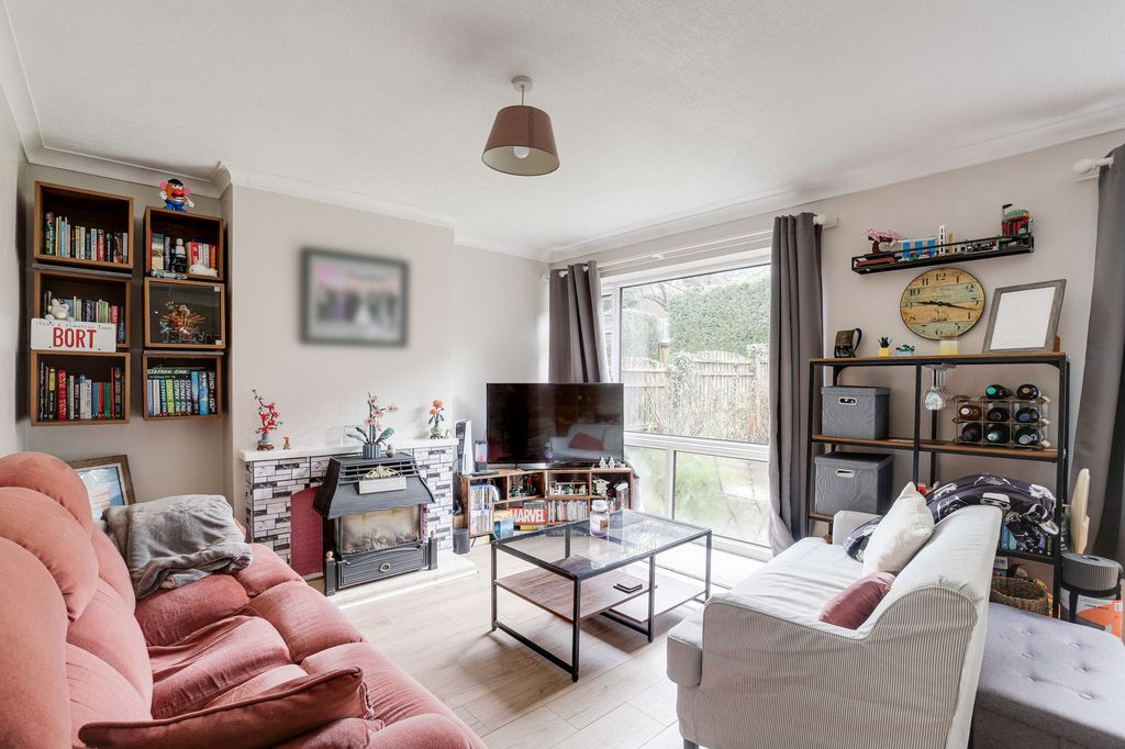 Property photo 2 of 16