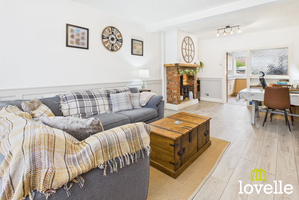 Property photo 3 of 32