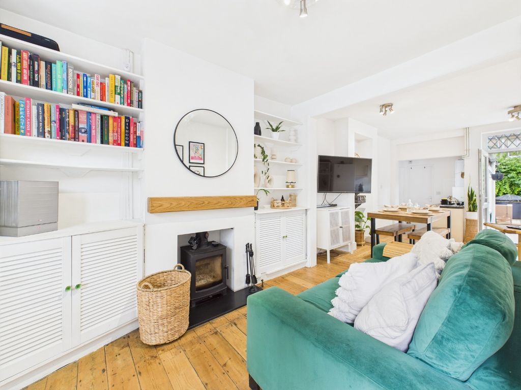 Property photo 2 of 10 4308513