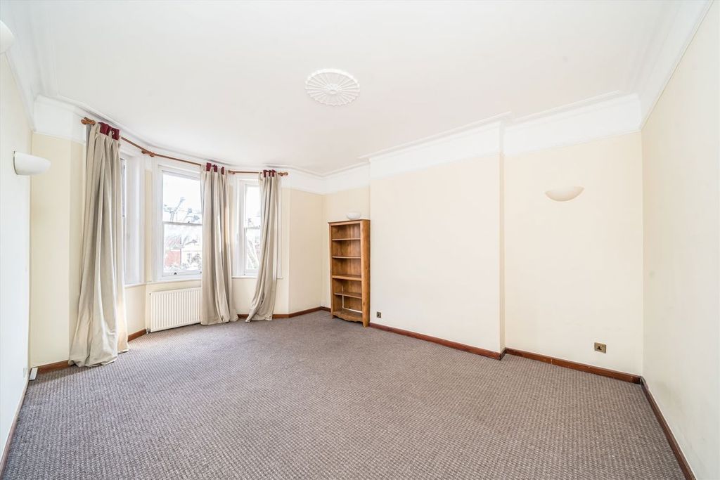 Property photo 2 of 7