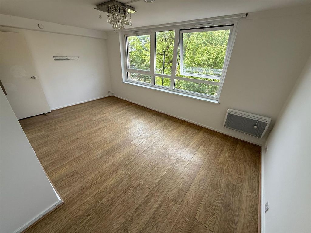 Property photo 2 of 9 1.Jpg