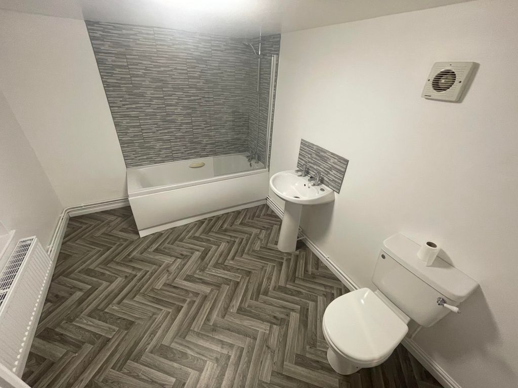 Property photo 3 of 5 Bathroom