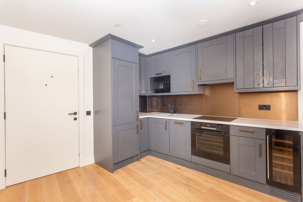 Property photo 3 of 11 Picture No. 17