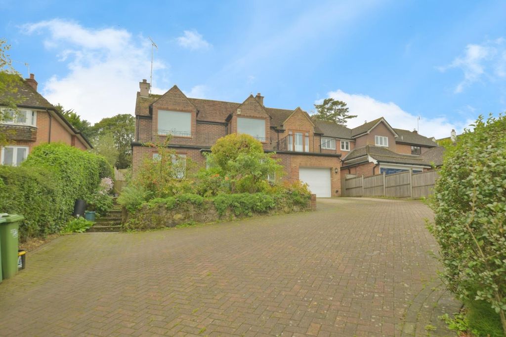 Property photo 1 of 22