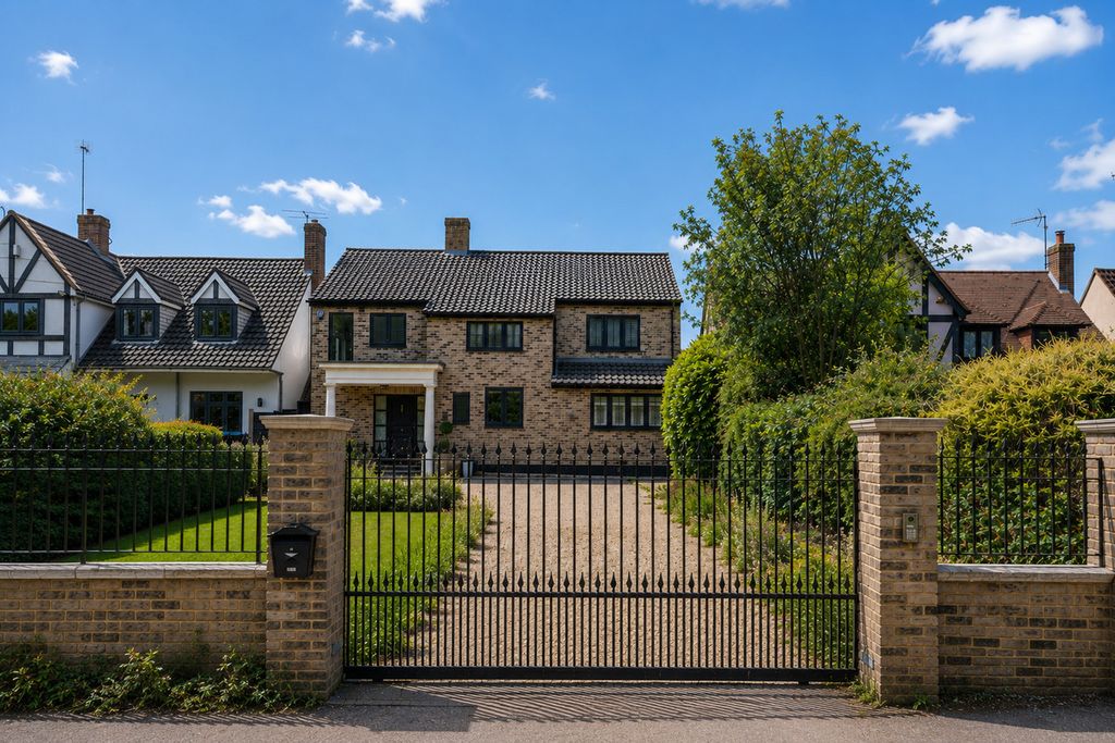 Property photo 1 of 33