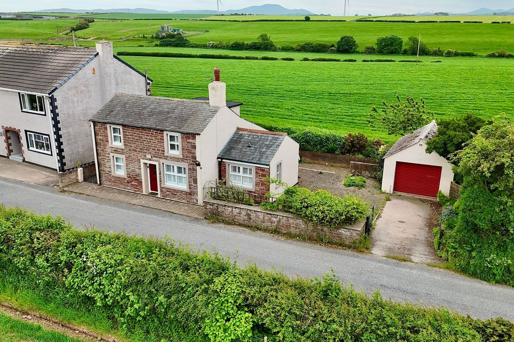 Property photo 2 of 33