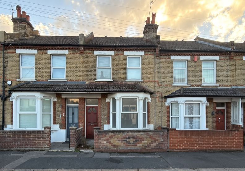 Property photo 1 of 11