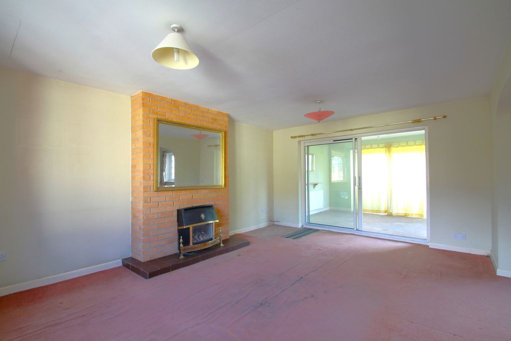 Property photo 2 of 26 Living Room