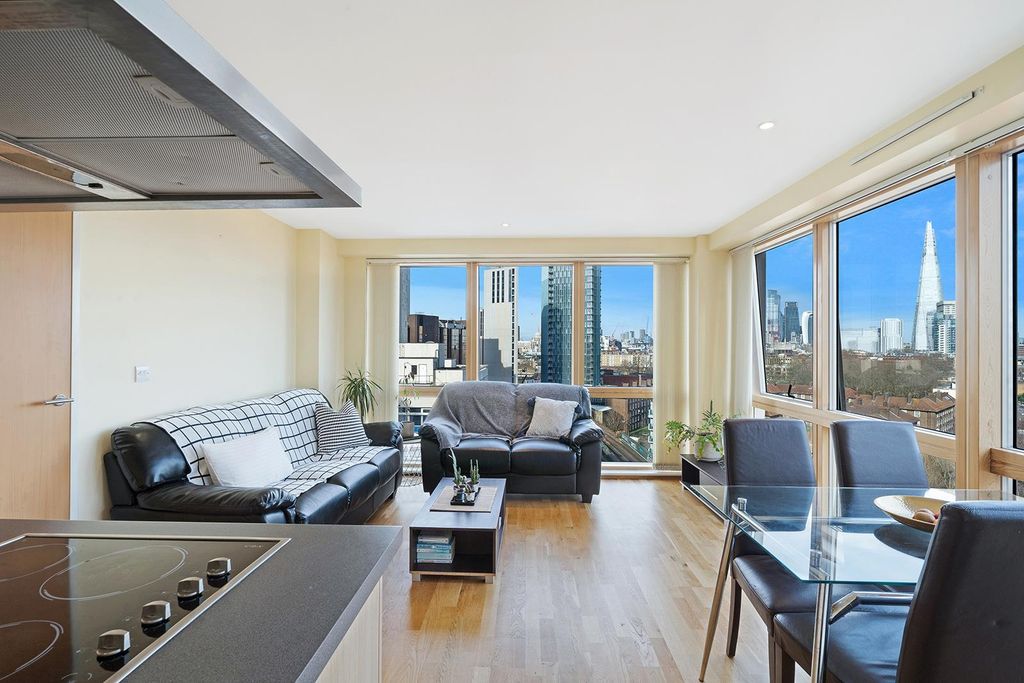 Property photo 2 of 11