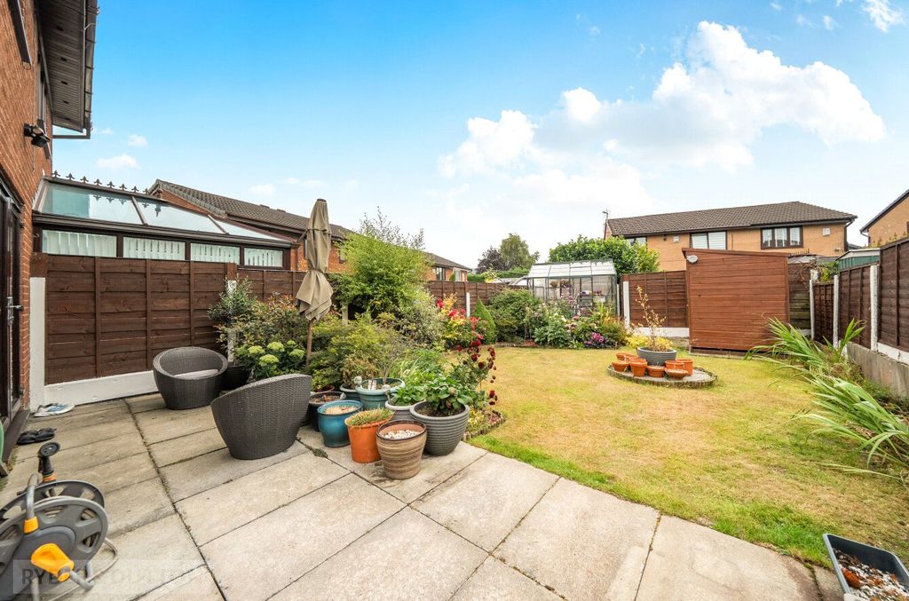 Property photo 2 of 16 Picture No. 02