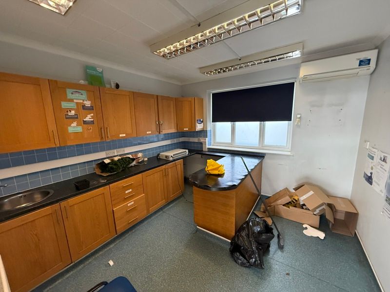 Property photo 3 of 10 Photo 5