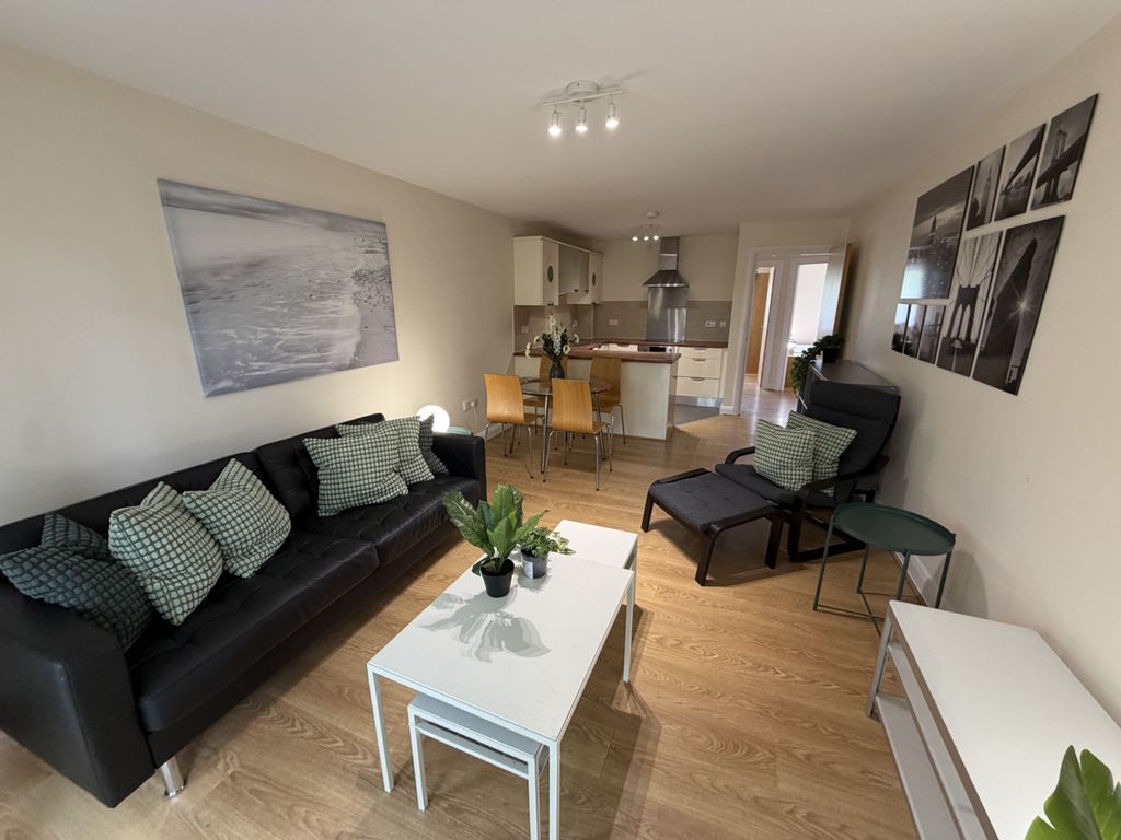 Property photo 1 of 12 2 Bedroom Apartment For Rent