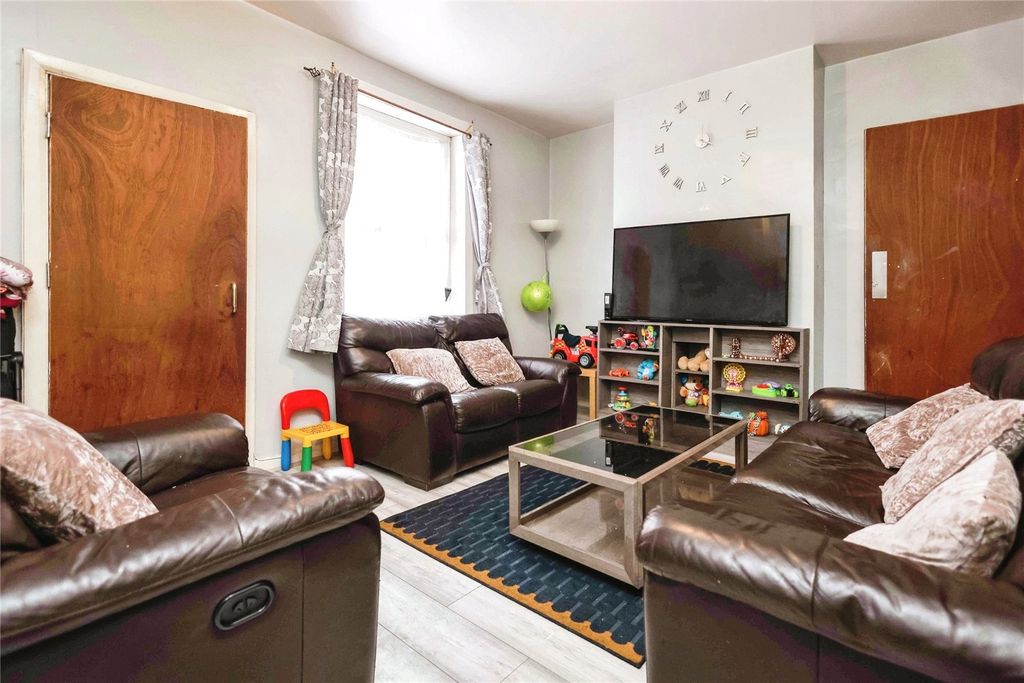 Property photo 2 of 13 Picture No. 02