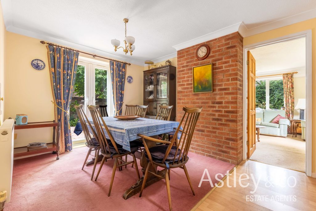 Property photo 2 of 16 Dining
