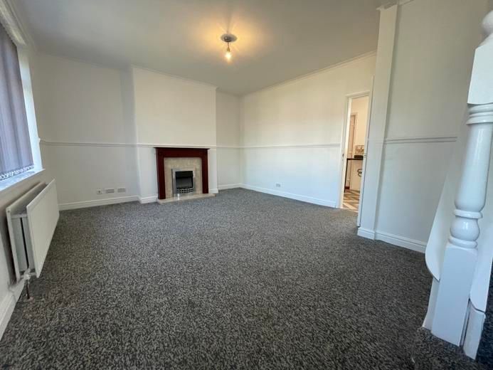 Property photo 2 of 11 Living Room