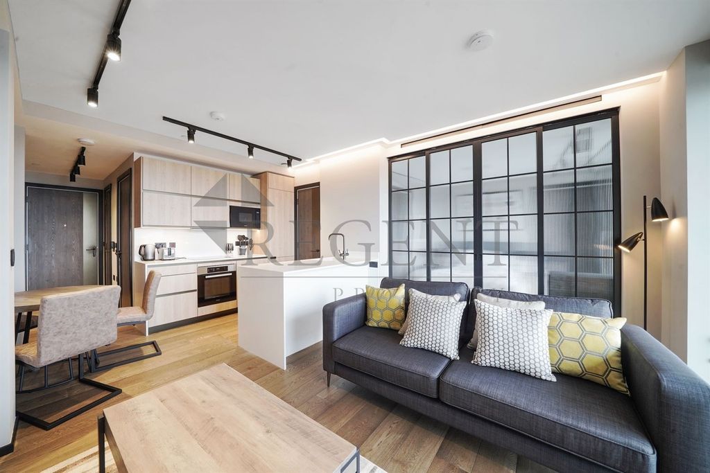 Property photo 1 of 20 Reception