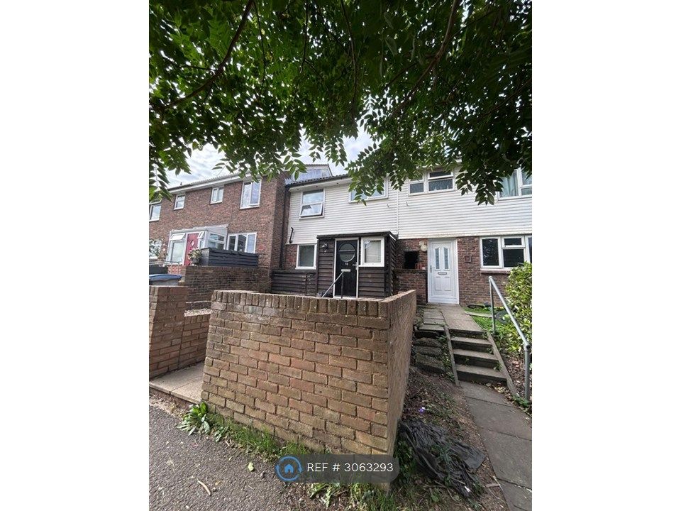 Property photo 1 of 10 Front Of 18 Leivers Road