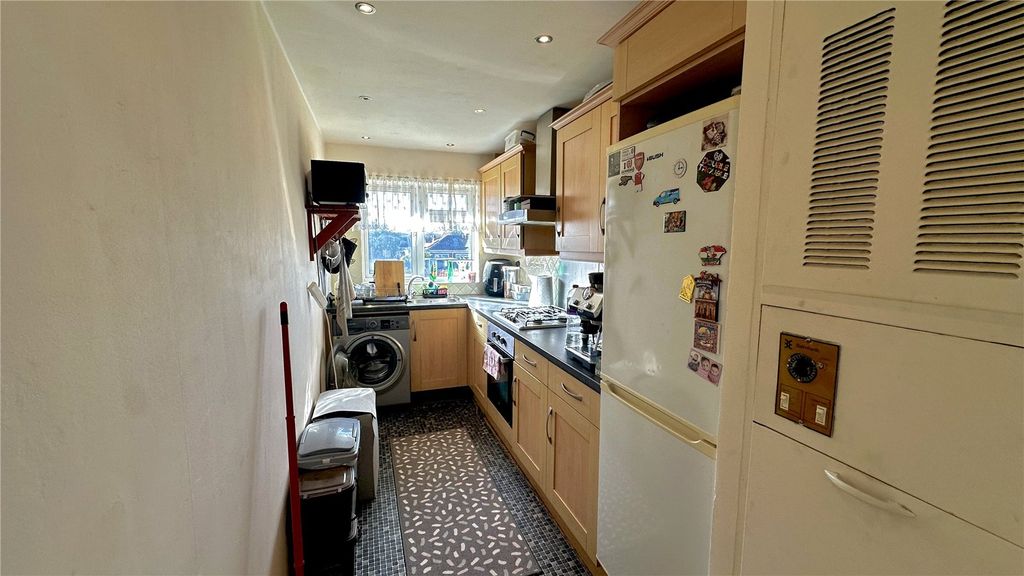 Property photo 3 of 6 Picture No. 05