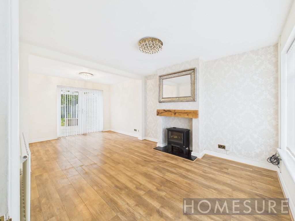 Property photo 2 of 28