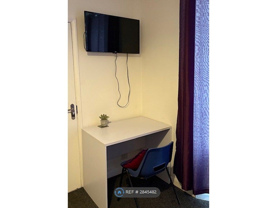 Property photo 3 of 11