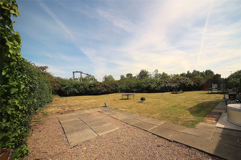 Property photo 3 of 10 Picture No. 03