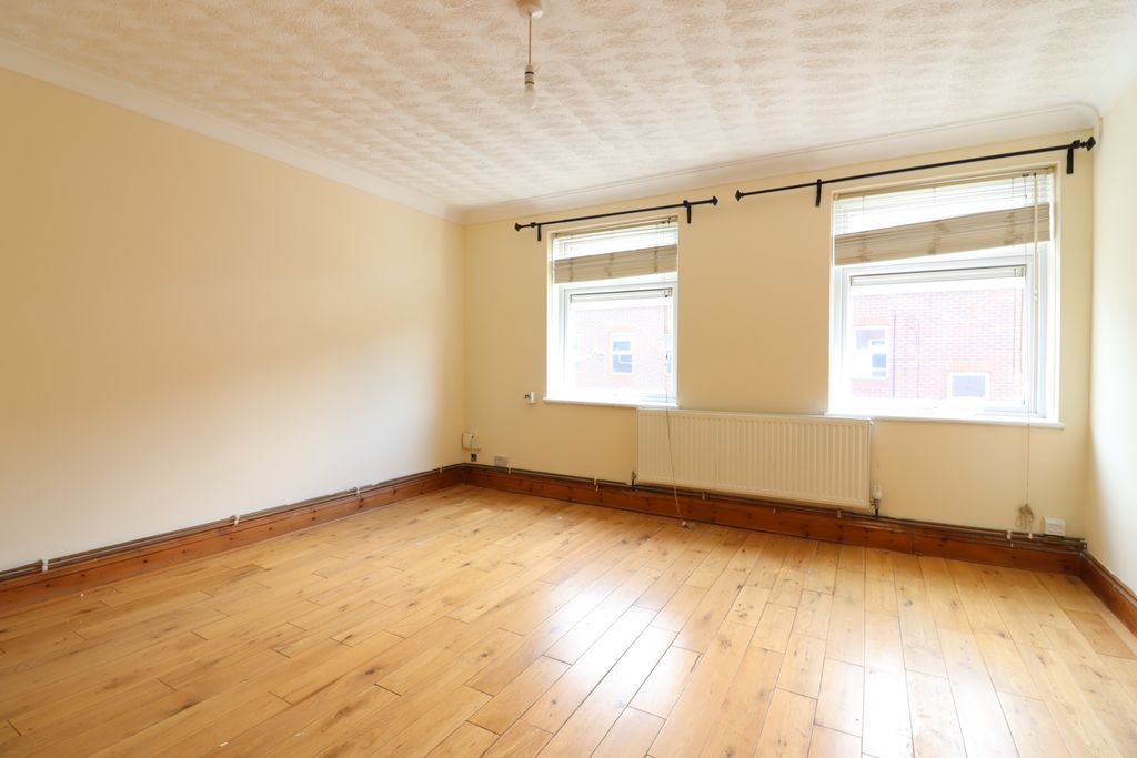 Property photo 2 of 9 Gallery