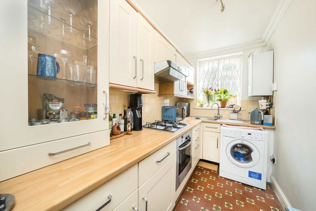 Property photo 3 of 5