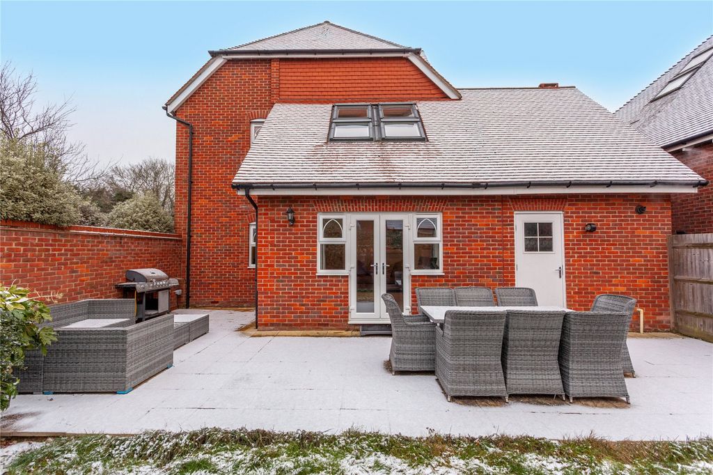 Property photo 2 of 29 Picture No. 02