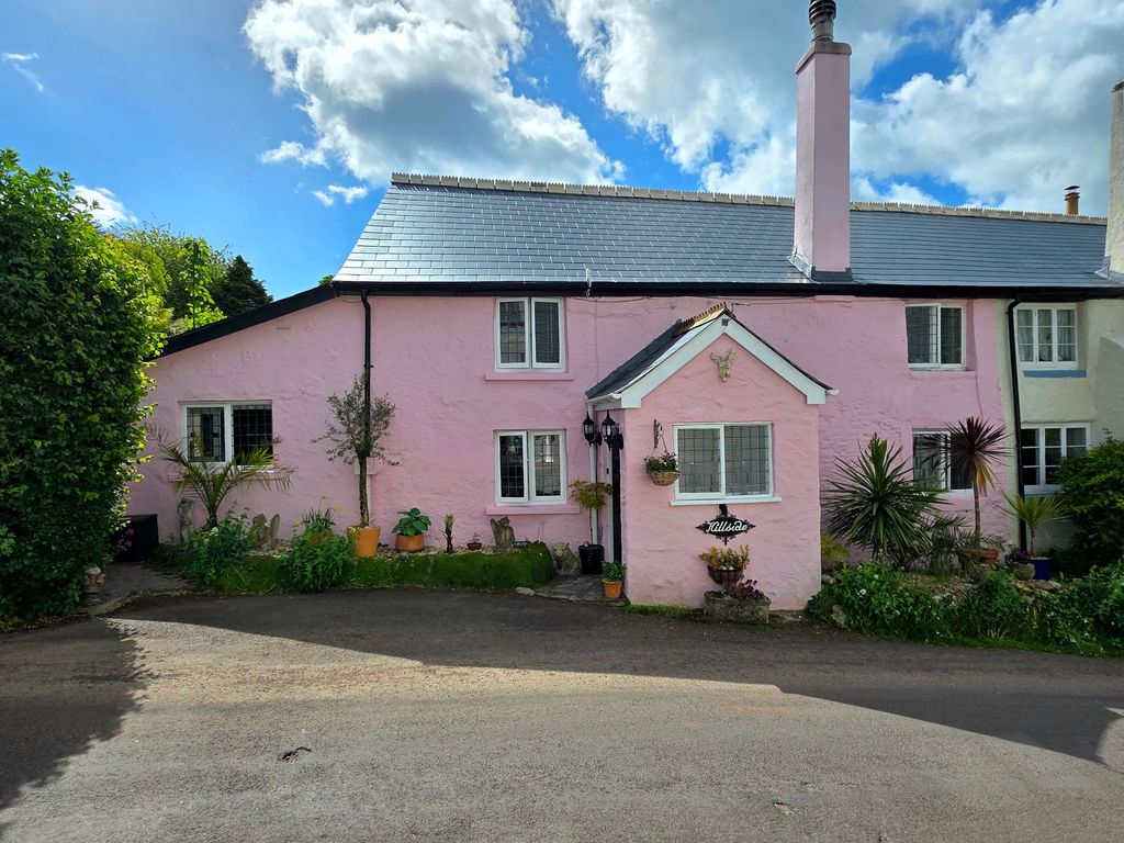 Property photo 1 of 28