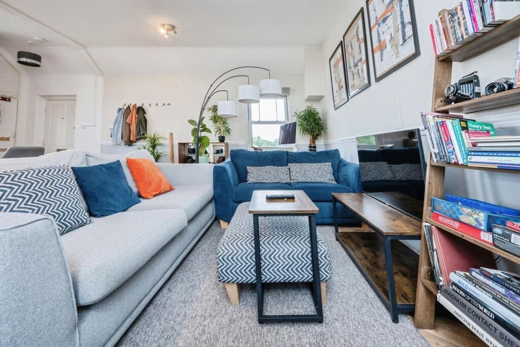 Property photo 3 of 14 Coopers Estate Agents