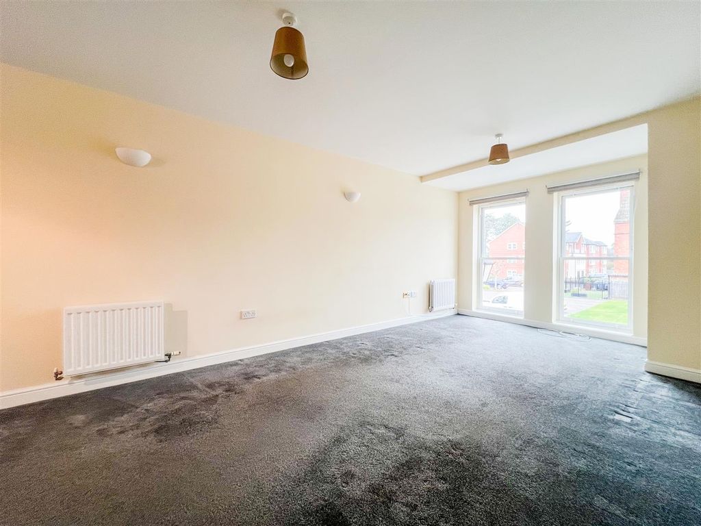 Property photo 3 of 15 Living Area