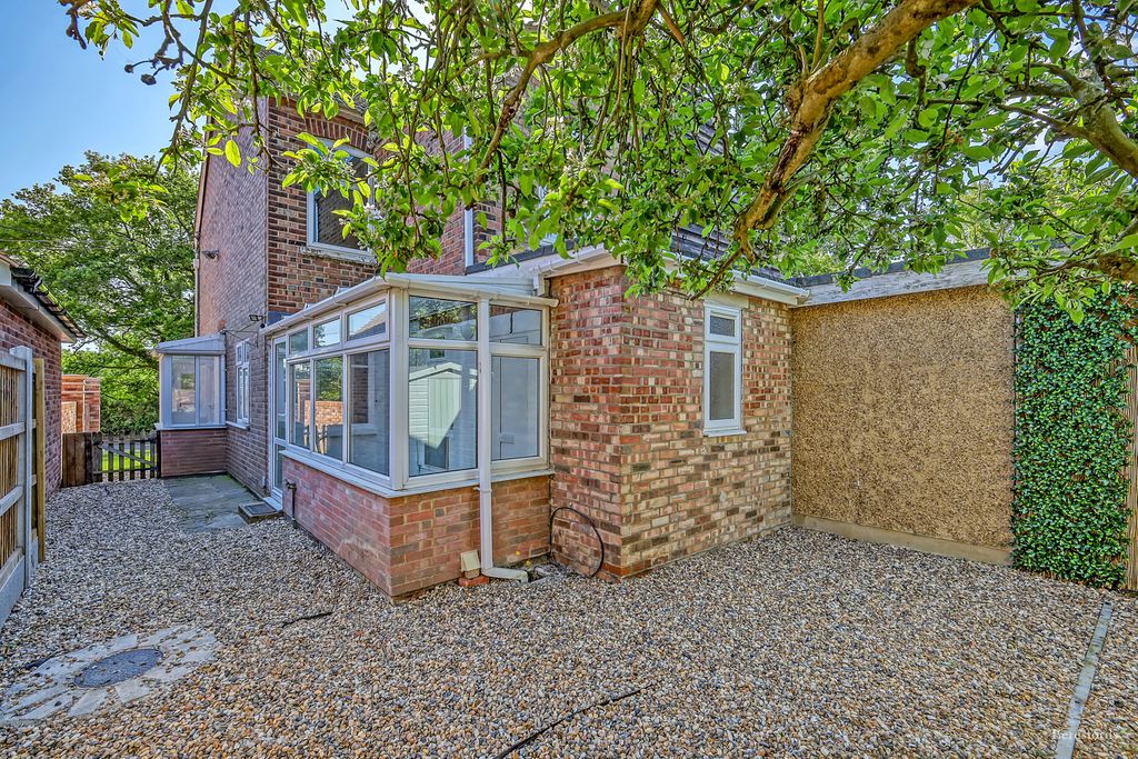 Property photo 2 of 16 Picture No. 06