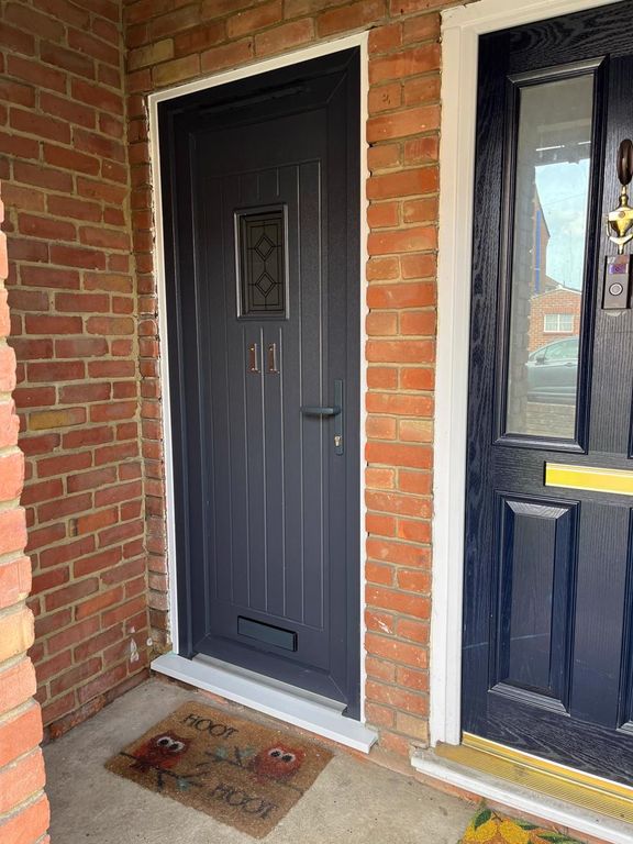 Property photo 2 of 10 Entrance