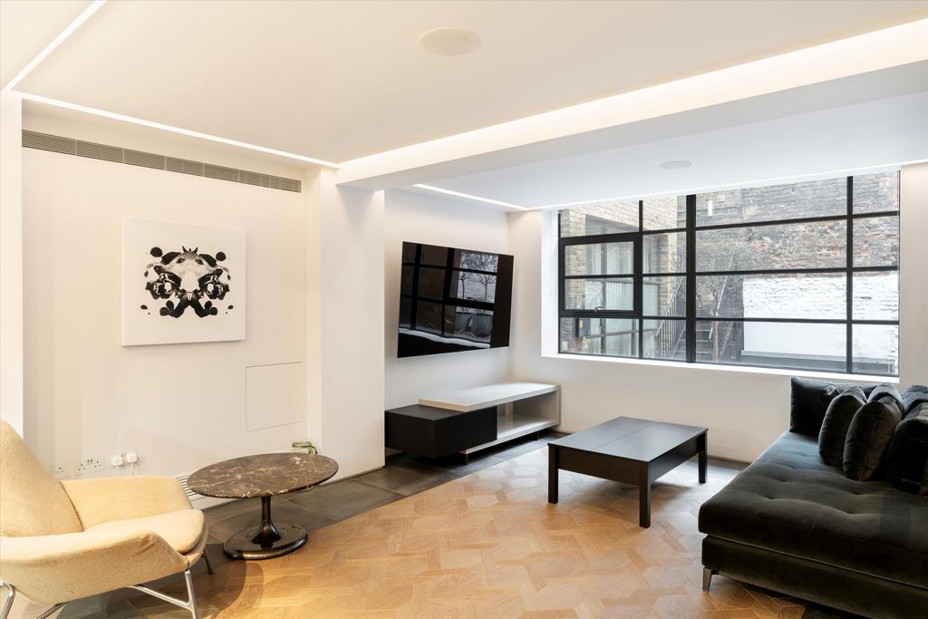 Property photo 2 of 19 Image