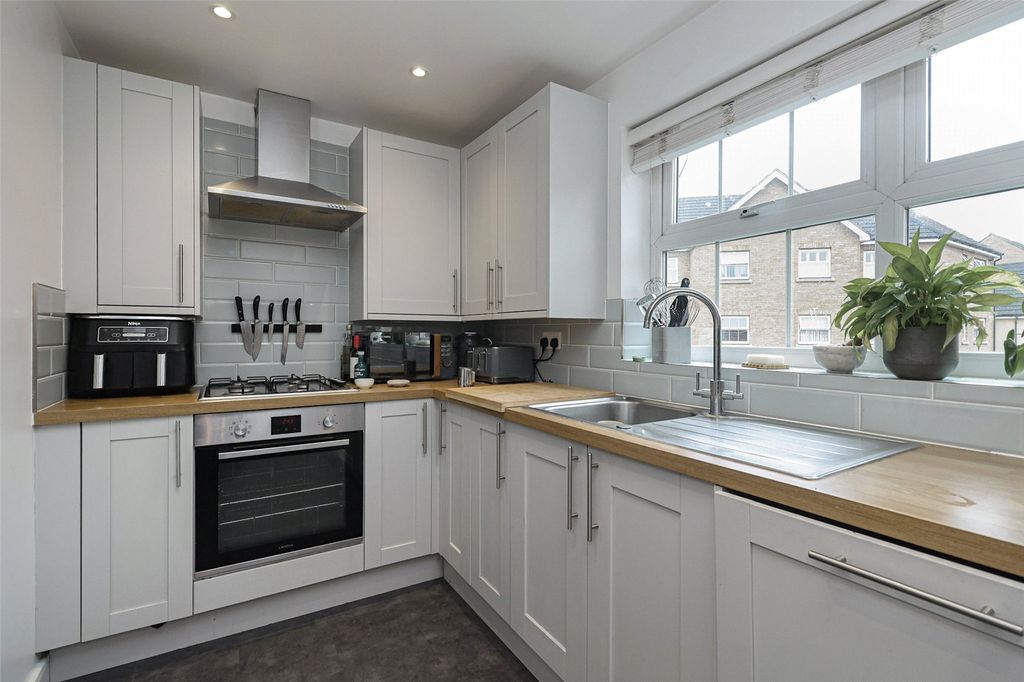 Property photo 3 of 17 Picture No. 11