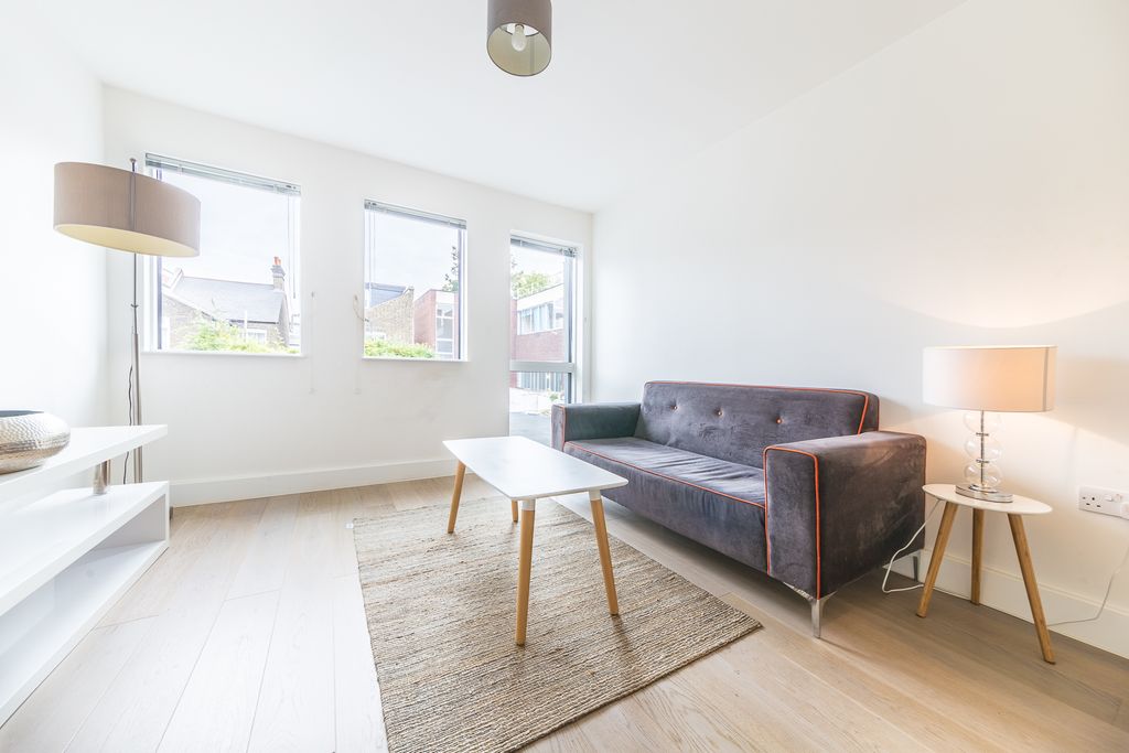 Property photo 3 of 10 Flat 20, Osborn House, 40 Osborn Terrace, London, Se3 9Gb