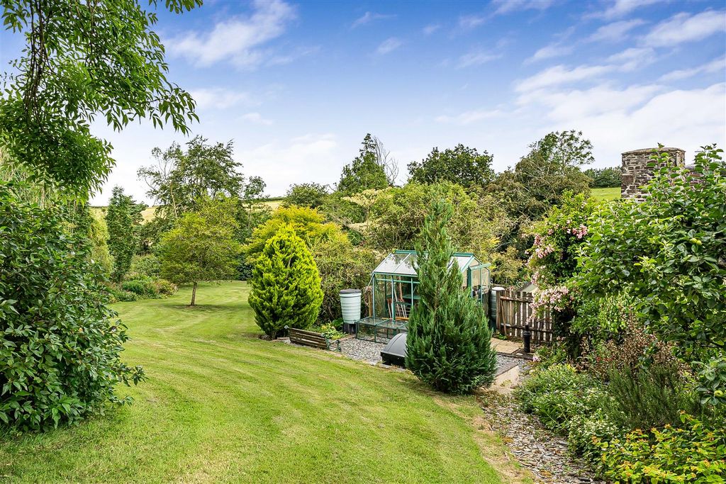 Property photo 3 of 57