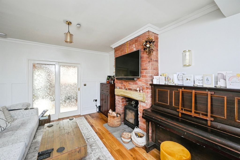 Property photo 3 of 19