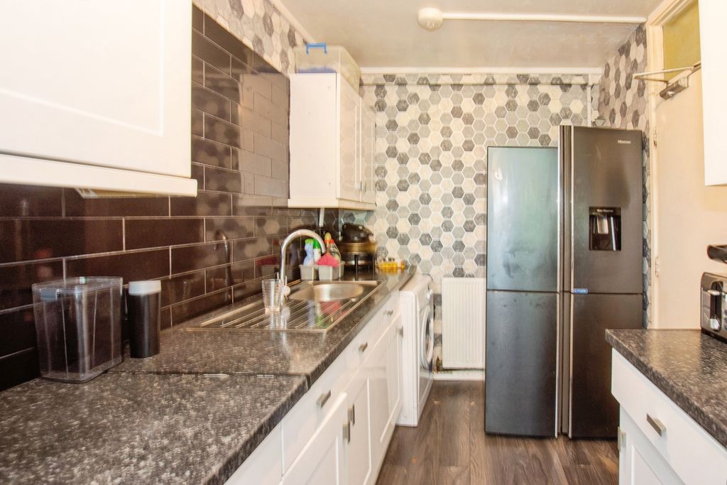 Property photo 2 of 18 Pbox-Img.Jpg