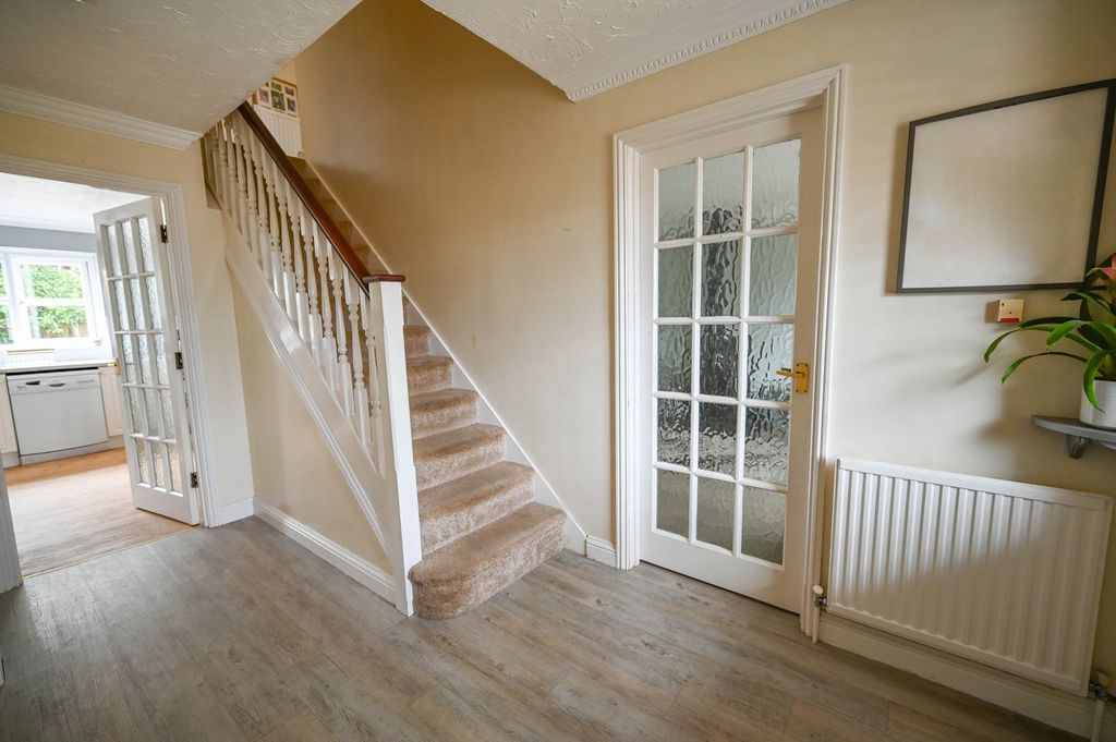 Property photo 3 of 20