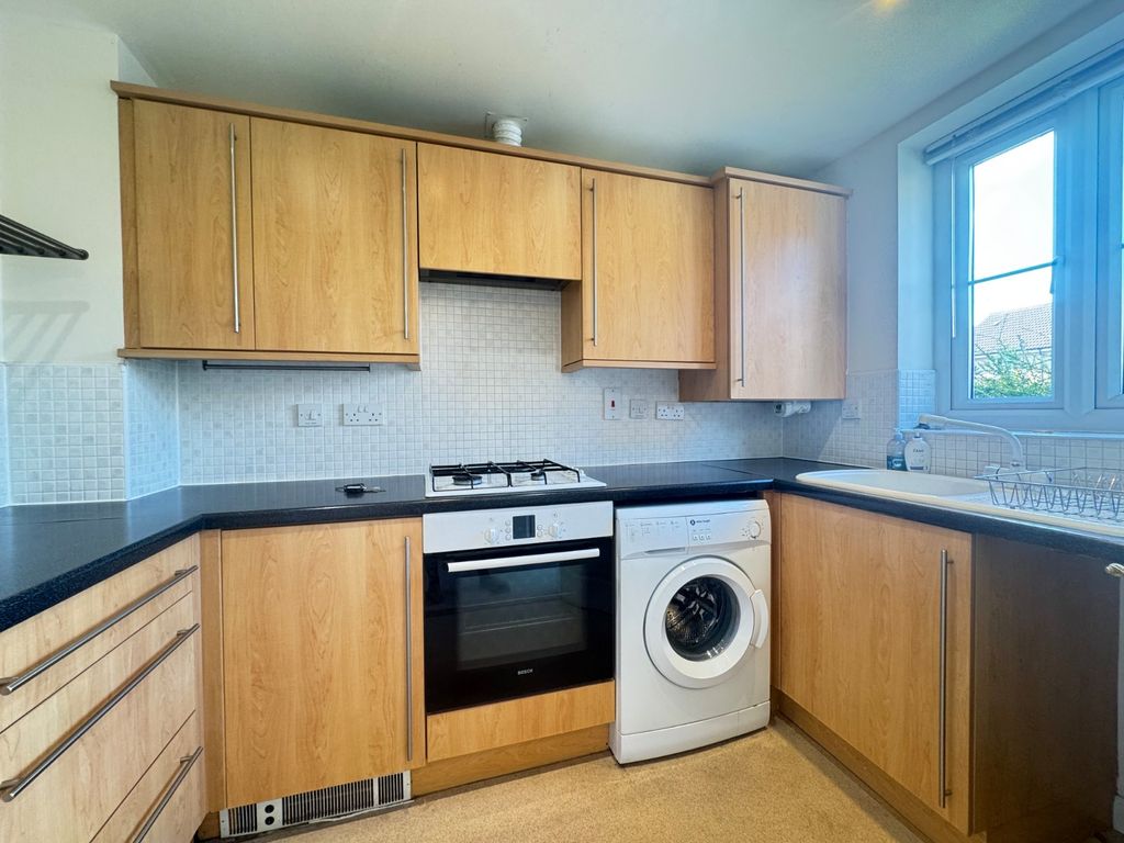 Property photo 2 of 11 Picture No. 16